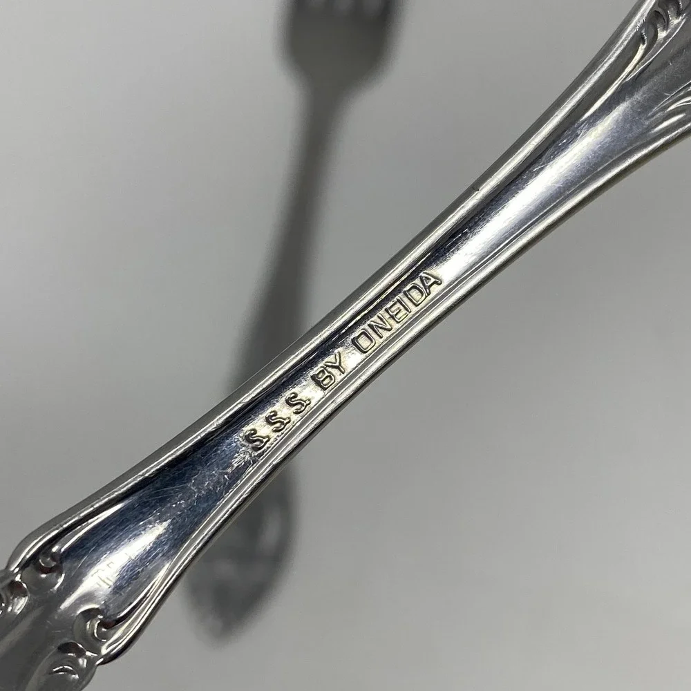 SSS Oneida Renoir-Pembrooke Stainless Steel Floral Pierced Handle Fork Spoon